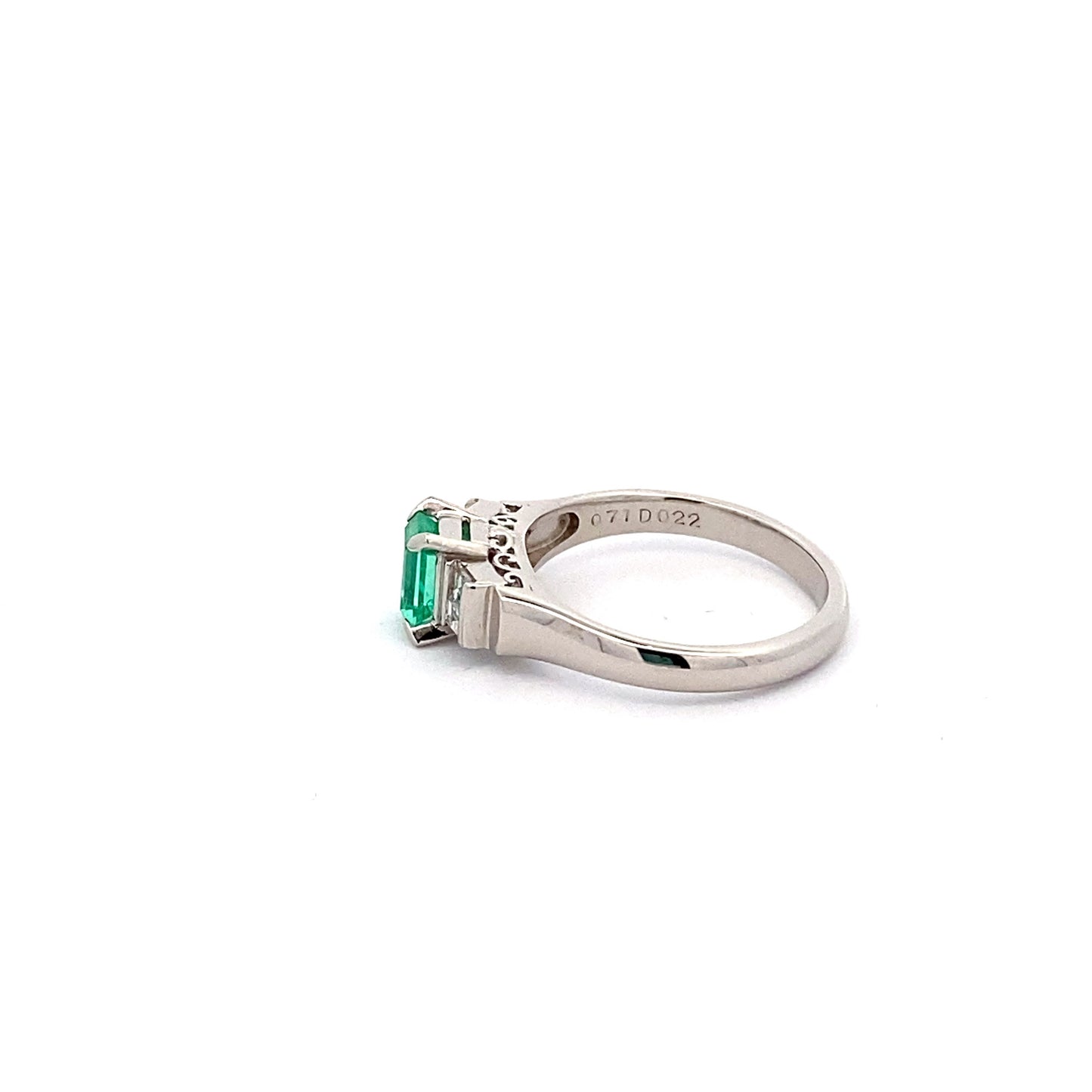 Maki Emerald Diamond Platinum Ring